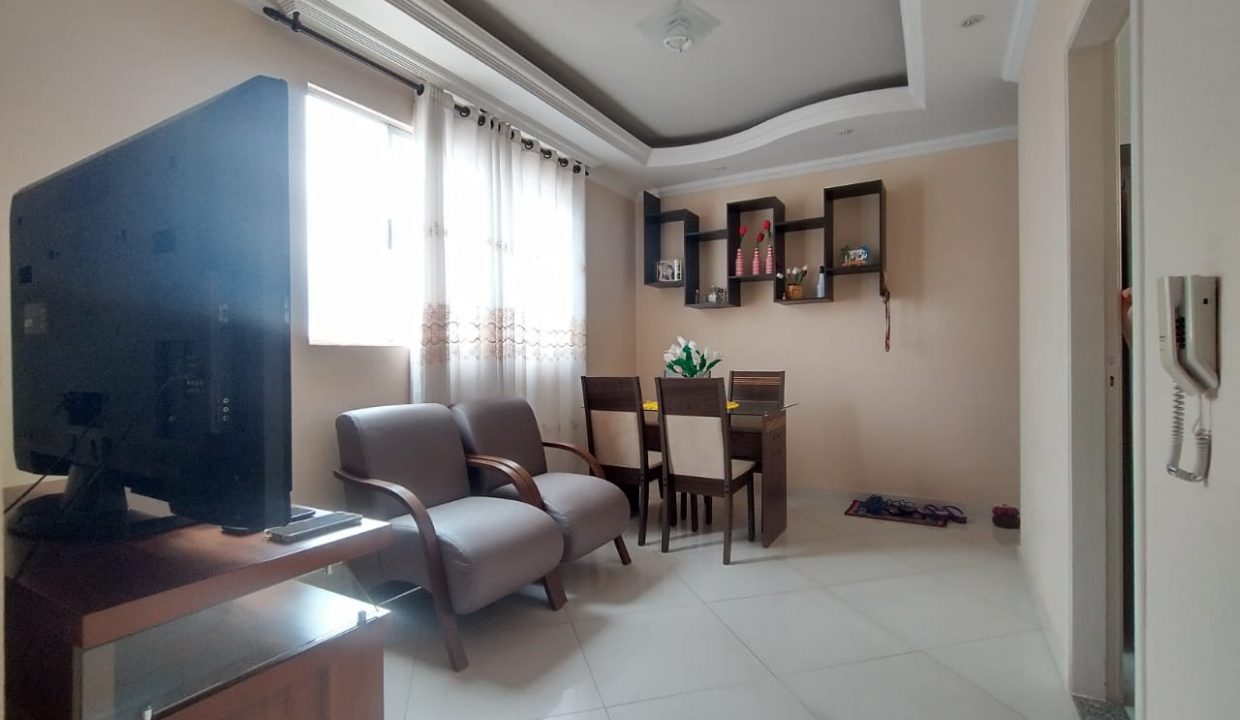 FLI090 04