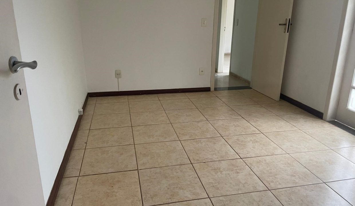 FLI092 06