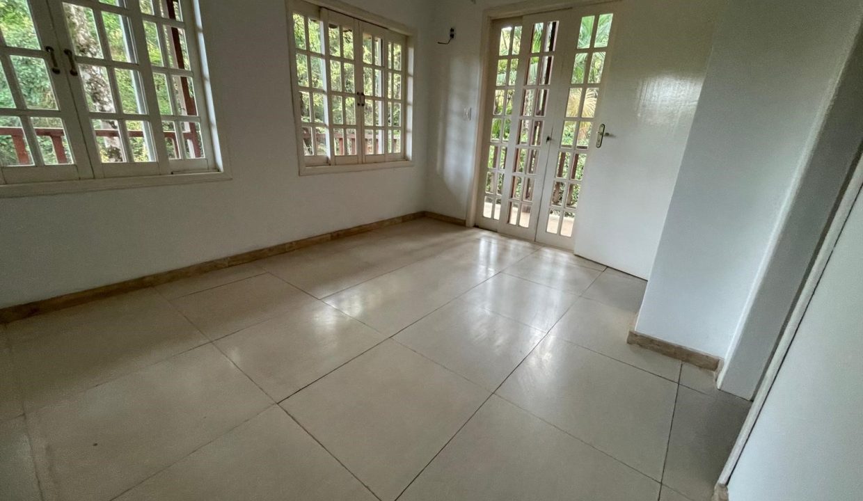 FLI092 08